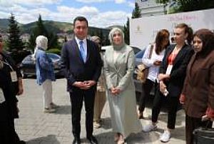 KIZILCAHAMAM AK PARTİ KADIN KOLLARI LİDERLİK AKADEMİSİ 