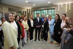 KIZILCAHAMAM AK PARTİ KADIN KOLLARI LİDERLİK AKADEMİSİ 