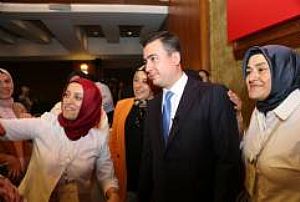 KIZILCAHAMAM AK PARTİ KADIN KOLLARI LİDERLİK AKADEMİSİ 