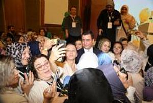 KIZILCAHAMAM AK PARTİ KADIN KOLLARI LİDERLİK AKADEMİSİ 