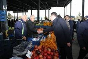 YENİMAHALLE İLÇE BAŞKANLIĞI KARDELEN PAZAR ESNAFI ZİYARETİ