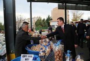 YENİMAHALLE İLÇE BAŞKANLIĞI KARDELEN PAZAR ESNAFI ZİYARETİ