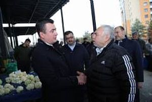 YENİMAHALLE İLÇE BAŞKANLIĞI KARDELEN PAZAR ESNAFI ZİYARETİ