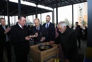 YENİMAHALLE İLÇE BAŞKANLIĞI KARDELEN PAZAR ESNAFI ZİYARETİ