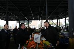 YENİMAHALLE İLÇE BAŞKANLIĞI KARDELEN PAZAR ESNAFI ZİYARETİ