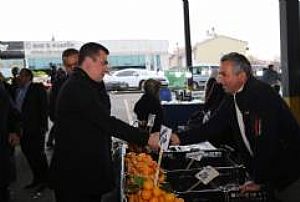 YENİMAHALLE İLÇE BAŞKANLIĞI KARDELEN PAZAR ESNAFI ZİYARETİ