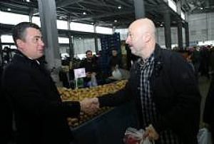 AK PARTİ SİNCAN İLÇE BAŞKANLIĞI YENİKENT PAZAR YERİ ZİYARETİ