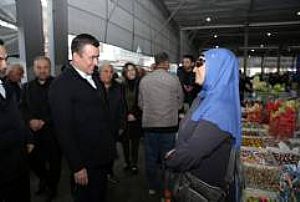 AK PARTİ SİNCAN İLÇE BAŞKANLIĞI YENİKENT PAZAR YERİ ZİYARETİ