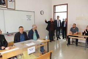 KEÇİÖREN OKULARDA SANDIK KONTROLÜ 