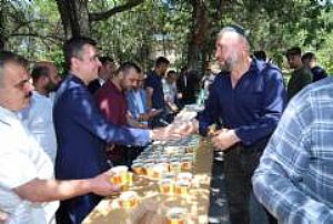 ŞAŞMAZ AHİ EVRAN CAMİİ AŞURE DAĞITIMI