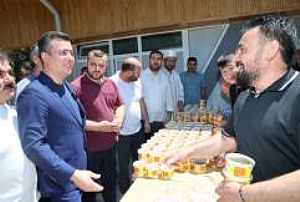 ŞAŞMAZ AHİ EVRAN CAMİİ AŞURE DAĞITIMI