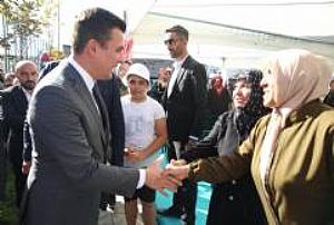 GÖLBAŞI BELEDİYESİ YÜZÜNCÜ YIL BUZ PATENİ VE TIRMANMA SALONU AÇILIŞI 