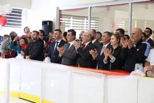 GÖLBAŞI BELEDİYESİ YÜZÜNCÜ YIL BUZ PATENİ VE TIRMANMA SALONU AÇILIŞI 