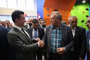 GÖLBAŞI BELEDİYESİ YÜZÜNCÜ YIL BUZ PATENİ VE TIRMANMA SALONU AÇILIŞI 