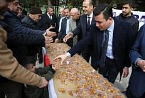 KARAPÜRÇEK TEVHİD CAMİ LOKMA TATLISI DAĞITIMI