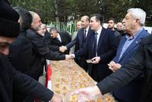 KARAPÜRÇEK TEVHİD CAMİ LOKMA TATLISI DAĞITIMI