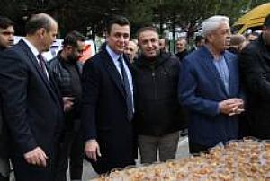 KARAPÜRÇEK TEVHİD CAMİ LOKMA TATLISI DAĞITIMI