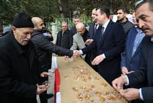 KARAPÜRÇEK TEVHİD CAMİ LOKMA TATLISI DAĞITIMI