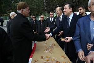 KARAPÜRÇEK TEVHİD CAMİ LOKMA TATLISI DAĞITIMI