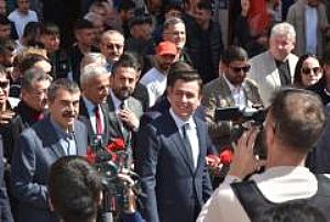 KAHRAMANKAZAN SEVGİ YÜRÜYÜŞÜ