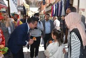 ÇIKRIKÇILAR YOKUŞU BAYRAMLAŞMA