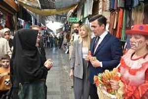 ÇIKRIKÇILAR YOKUŞU BAYRAMLAŞMA