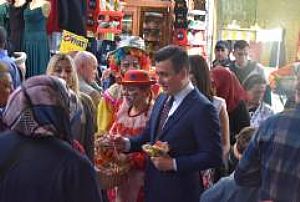 ÇIKRIKÇILAR YOKUŞU BAYRAMLAŞMA