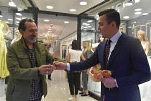 ÇIKRIKÇILAR YOKUŞU BAYRAMLAŞMA