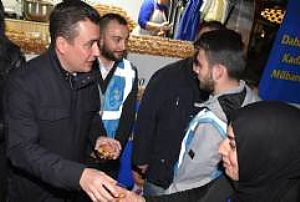 KADİR GECESİ HACIBAYRAM CAMİ LOKMA DAĞITIMI