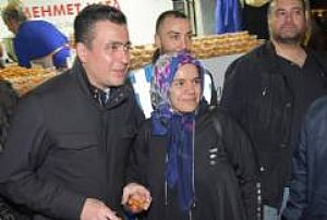 KADİR GECESİ HACIBAYRAM CAMİ LOKMA DAĞITIMI